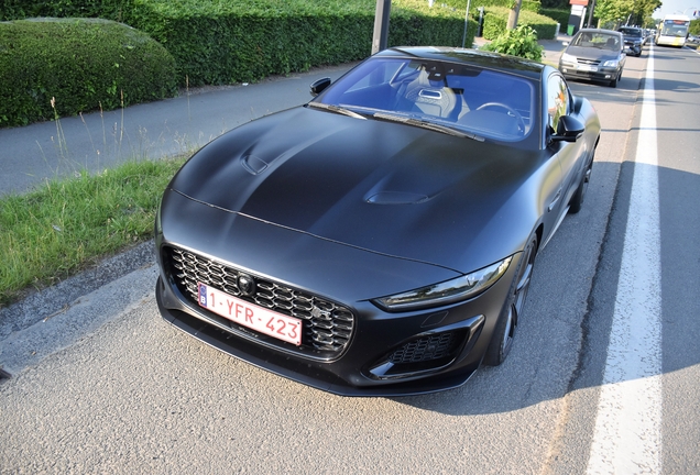 Jaguar F-TYPE P450 75 Coupé