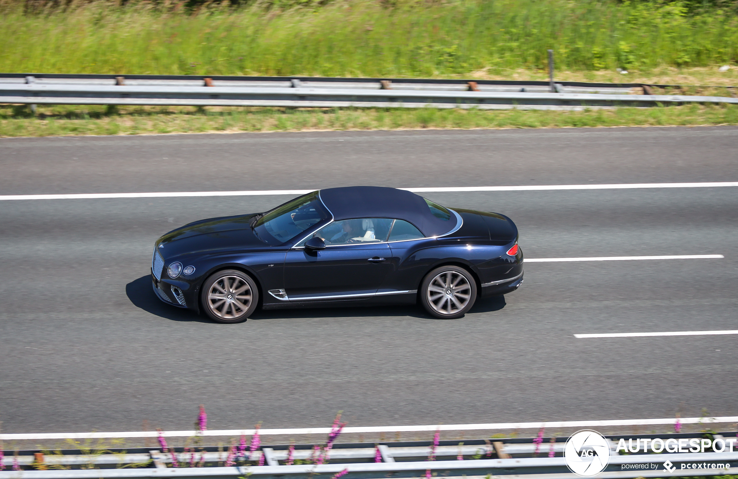 Bentley Continental GTC V8 2020