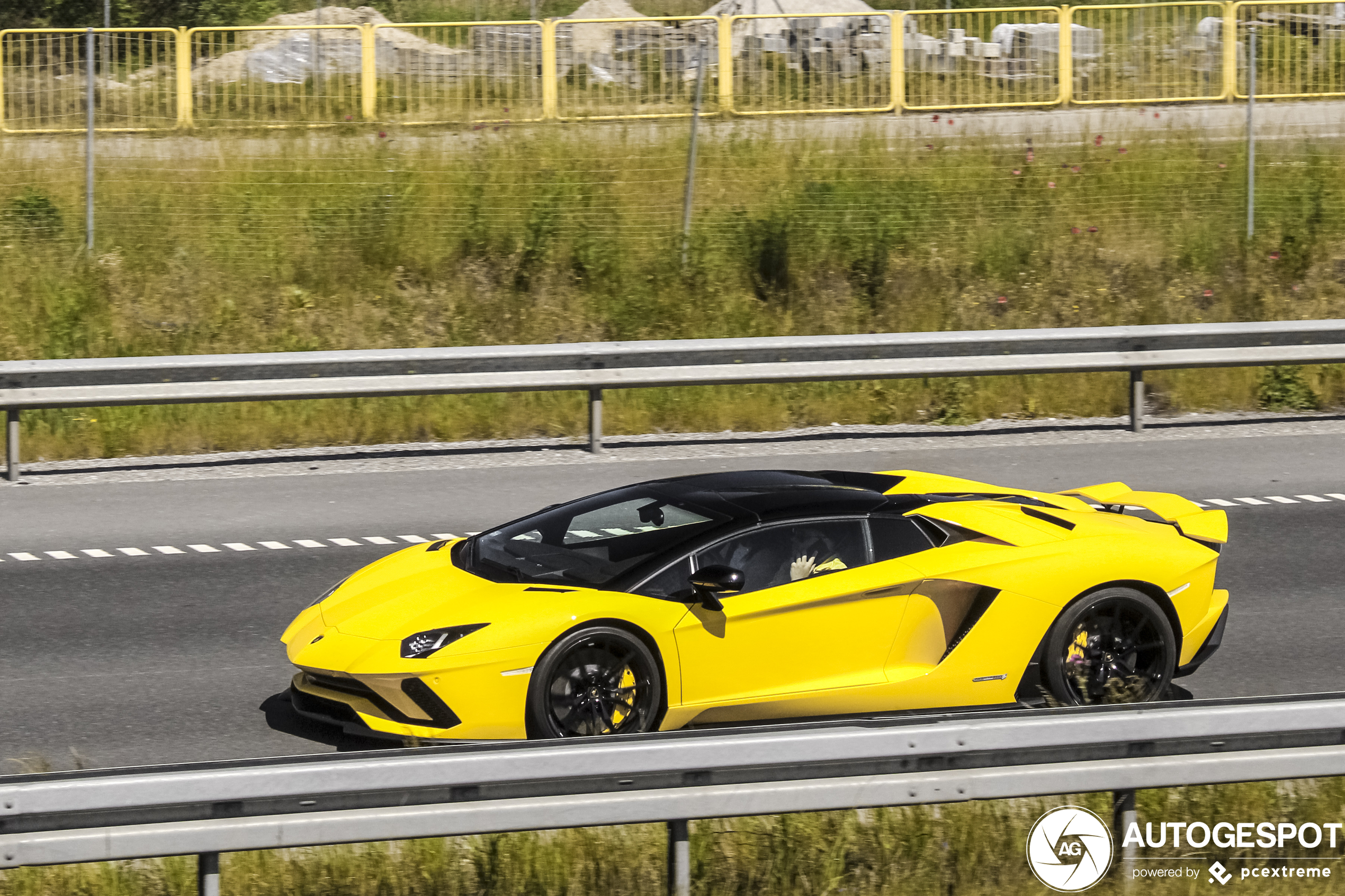 Lamborghini Aventador S LP740-4 Roadster