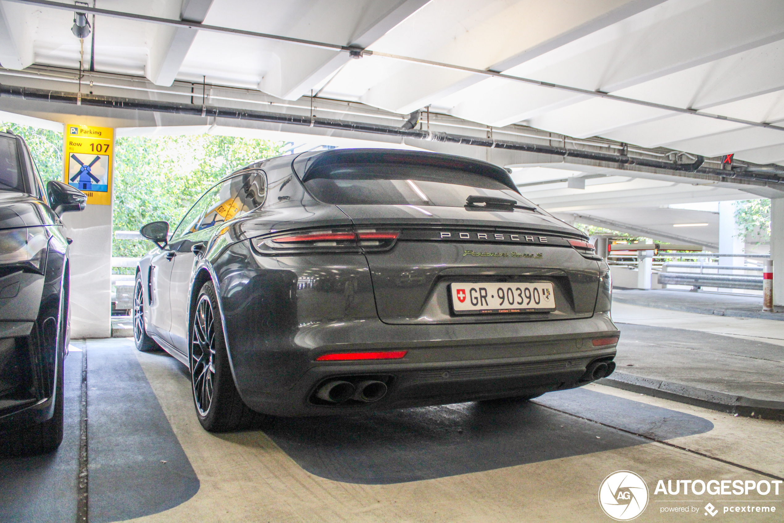 Porsche 971 Panamera Turbo S E-Hybrid Sport Turismo