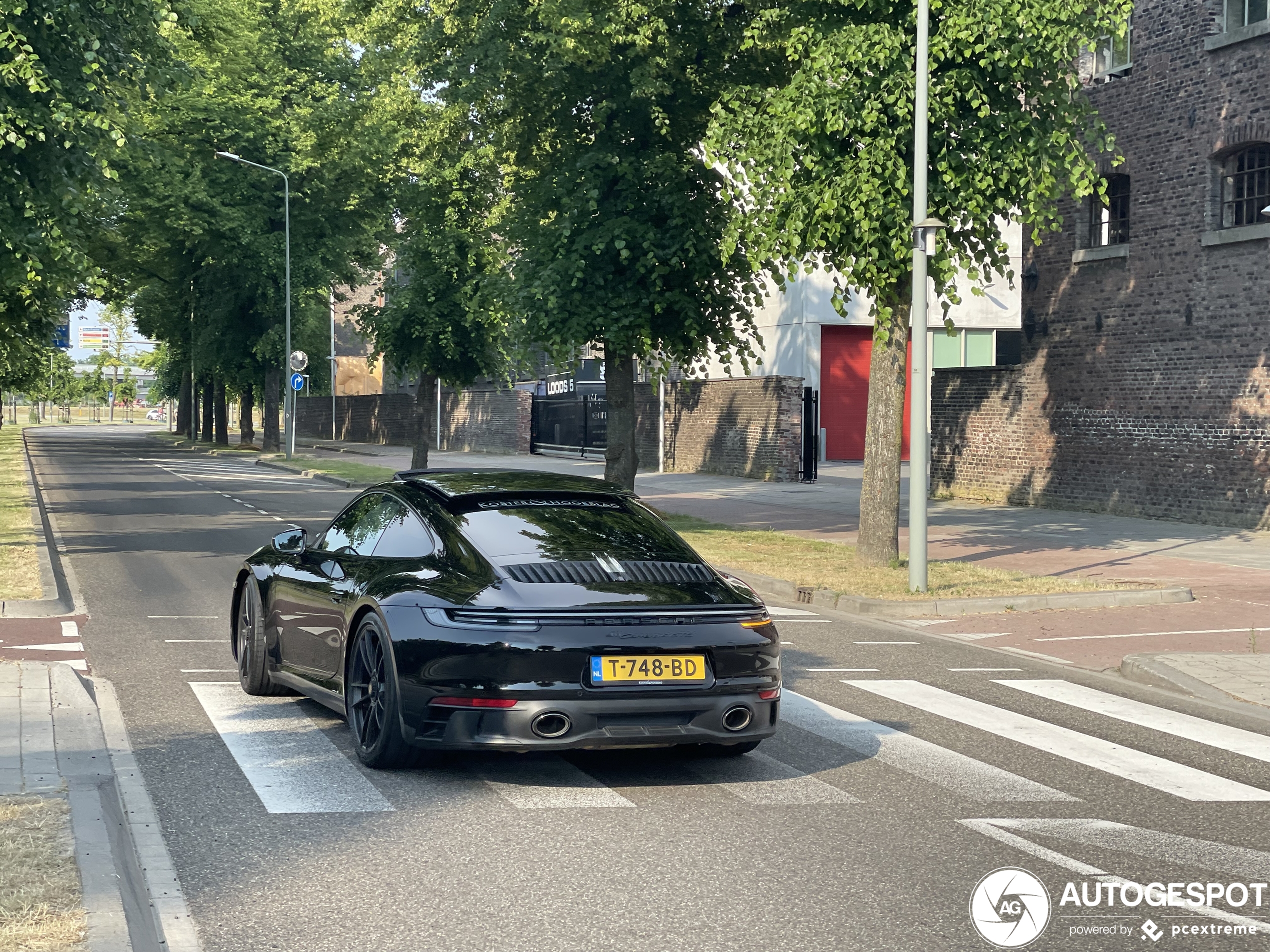 Porsche 992 Carrera 4 GTS - 09 June 2023 - Autogespot