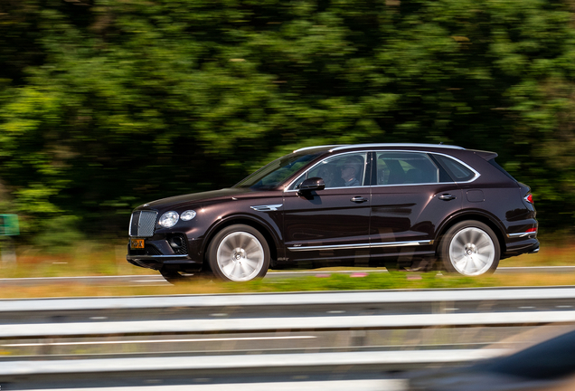 Bentley Bentayga Hybrid 2021