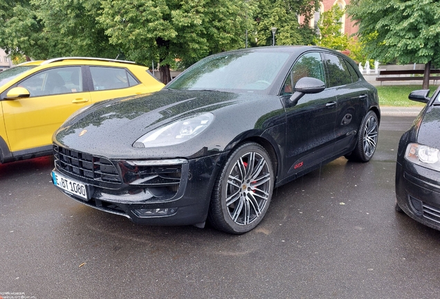 Porsche 95B Macan GTS