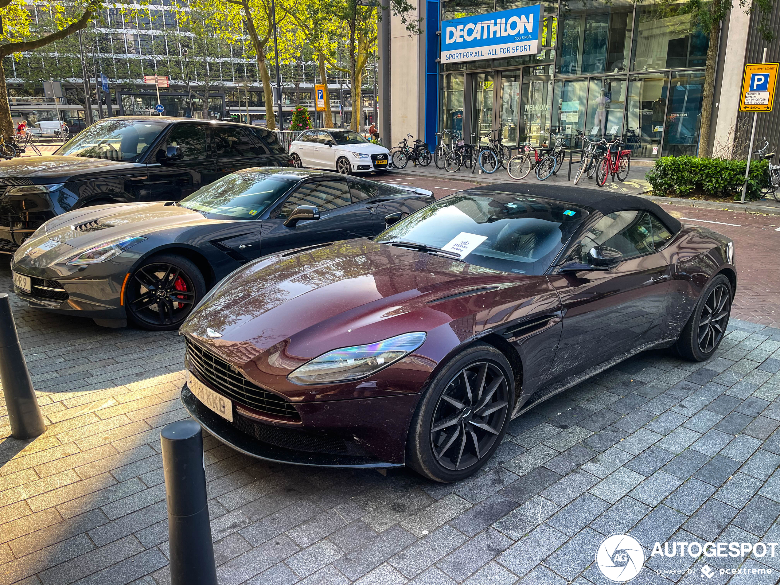 Aston Martin DB11 V8 Volante