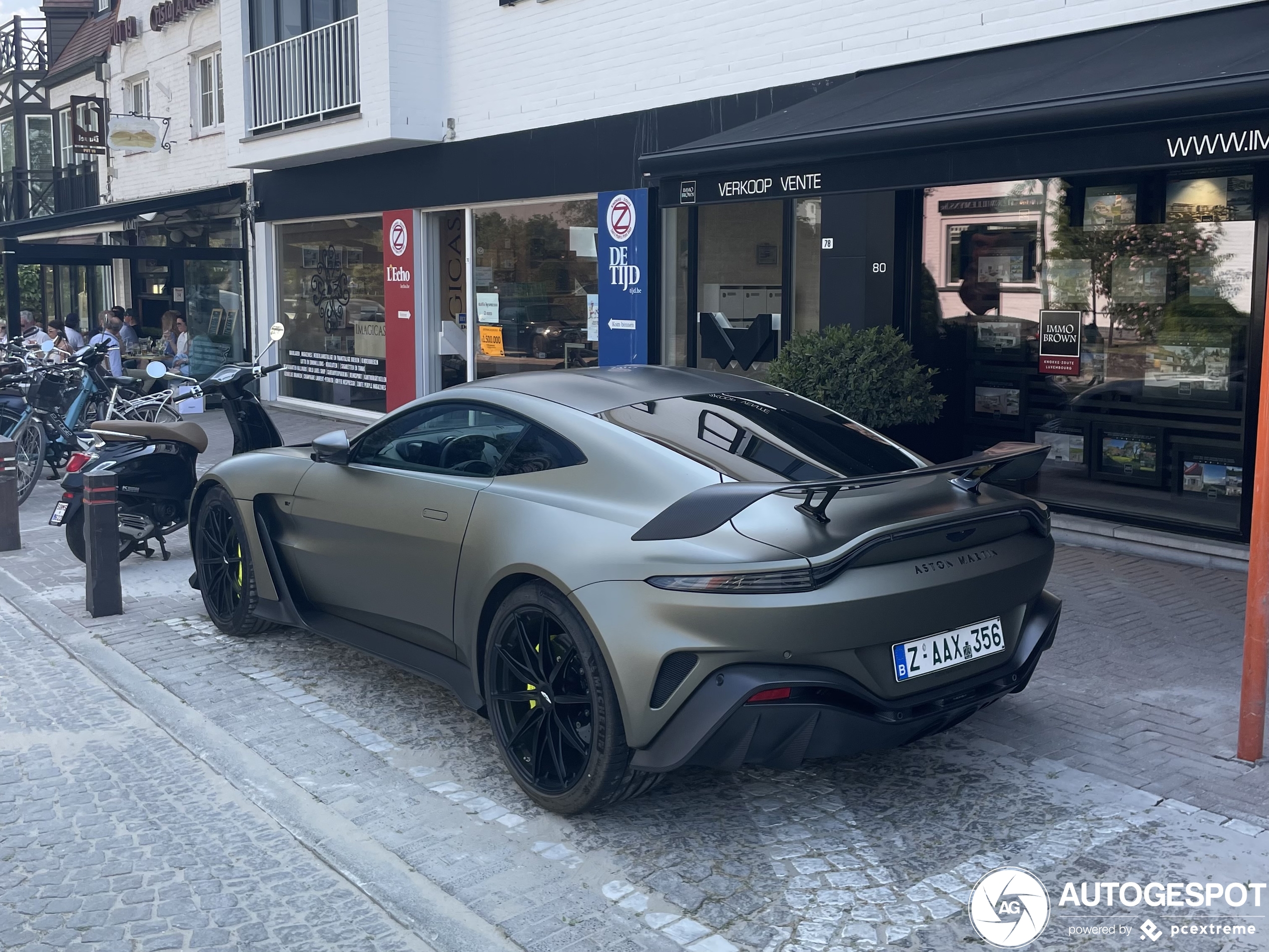 Aston Martin V12 Vantage 2023