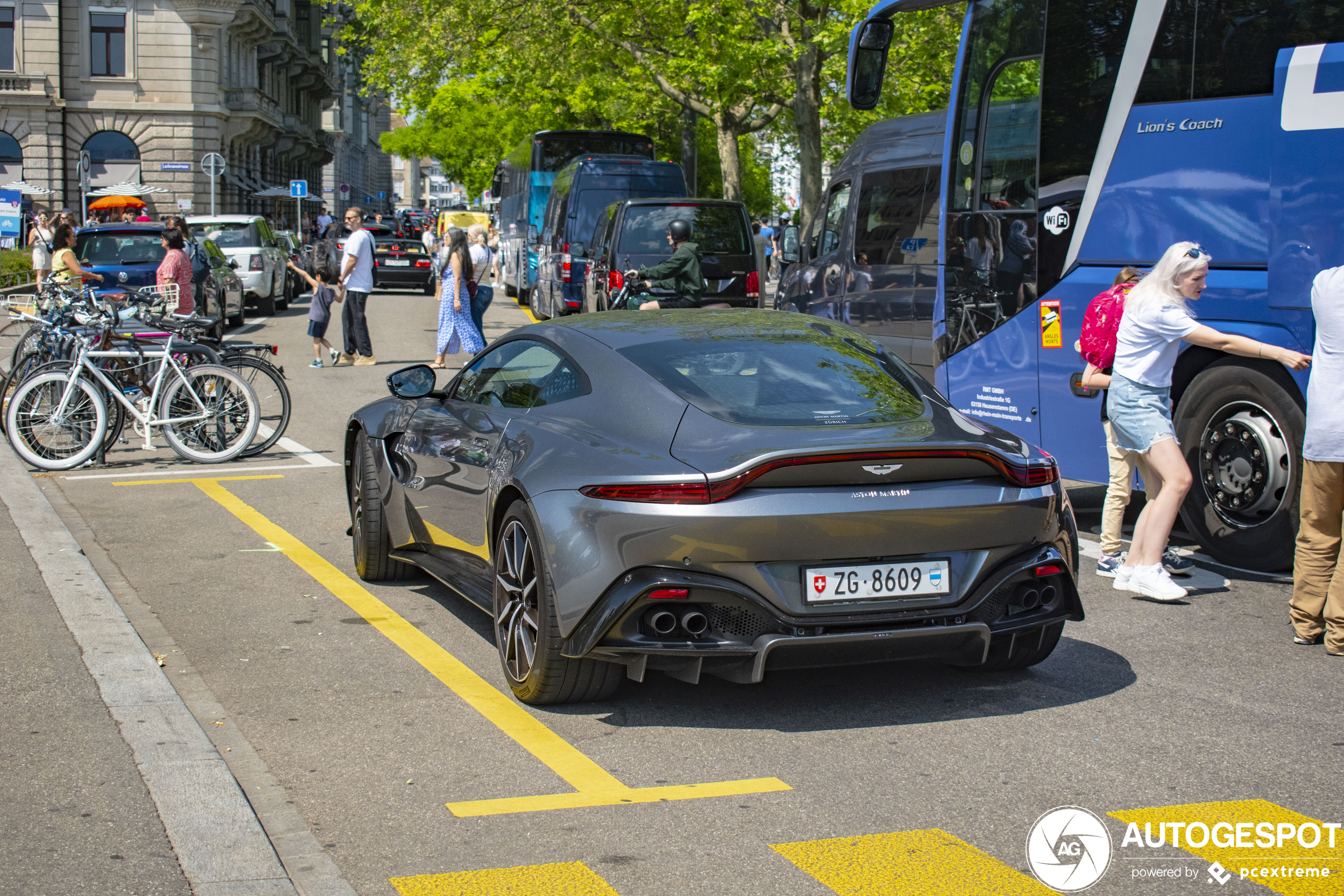 Aston Martin V8 Vantage 2018