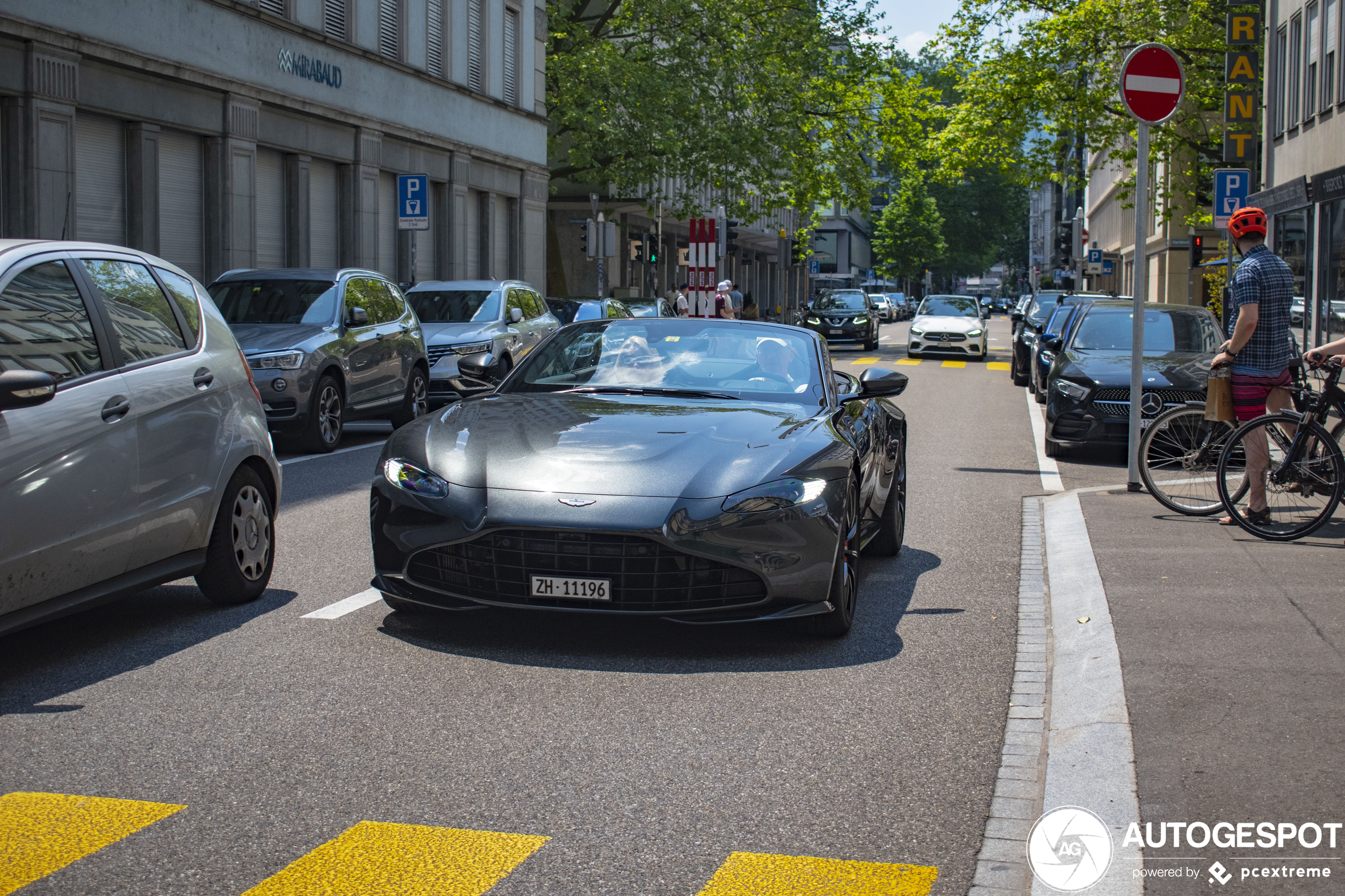 Aston Martin V8 Vantage Roadster 2020