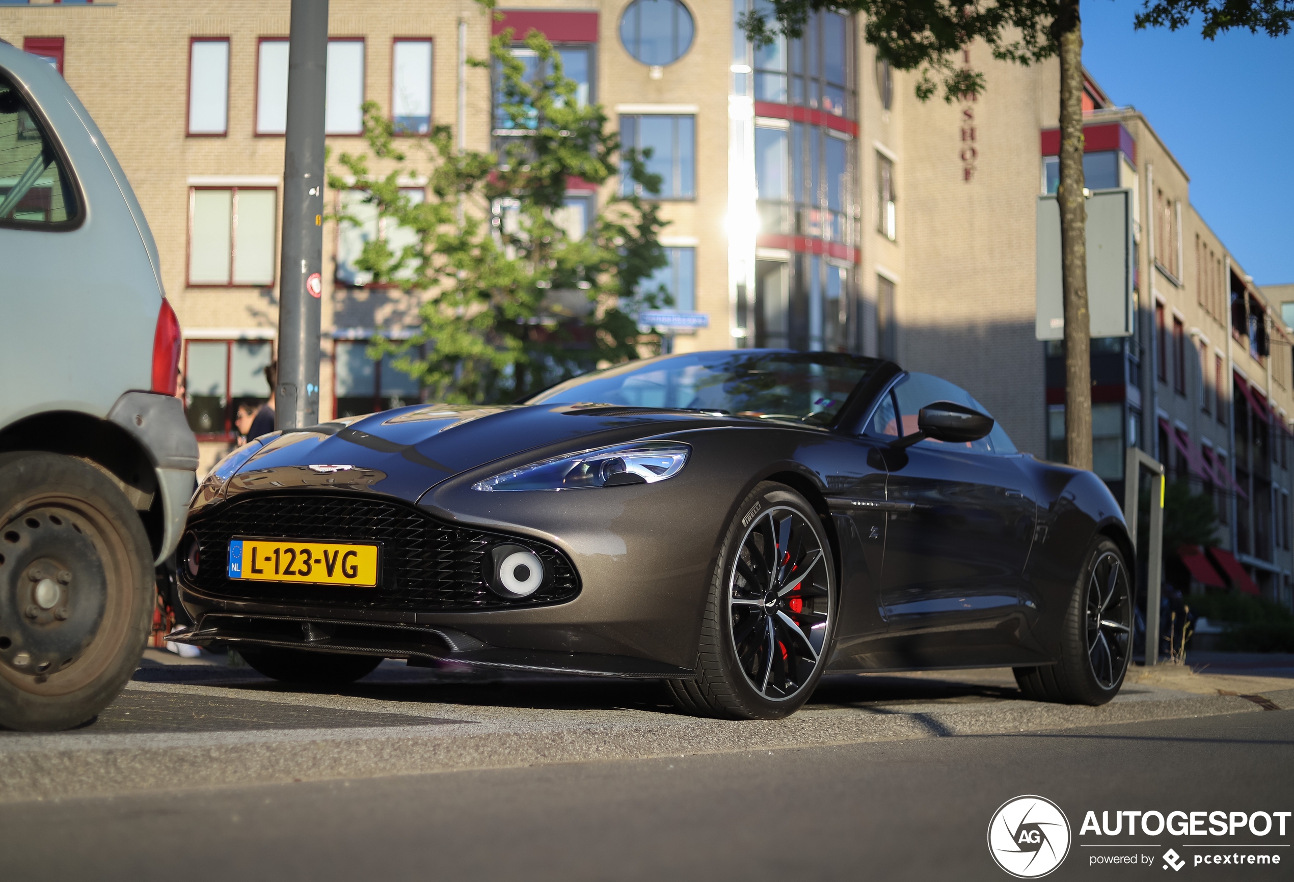 Aston Martin Vanquish Volante Zagato