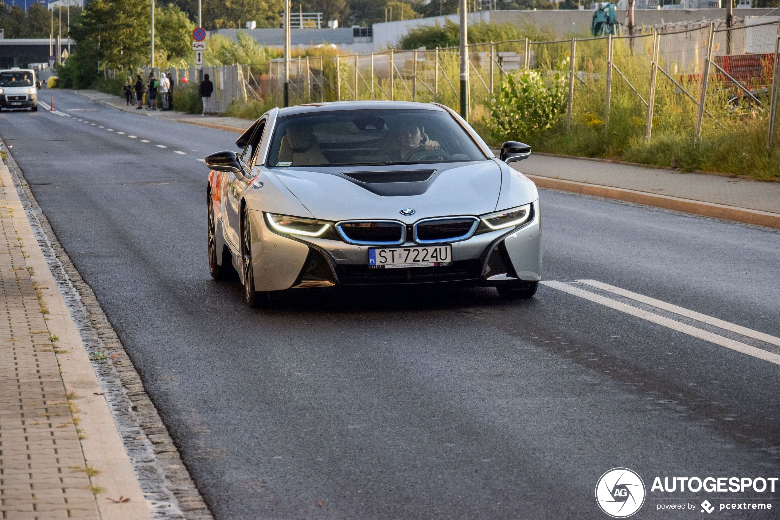 BMW i8