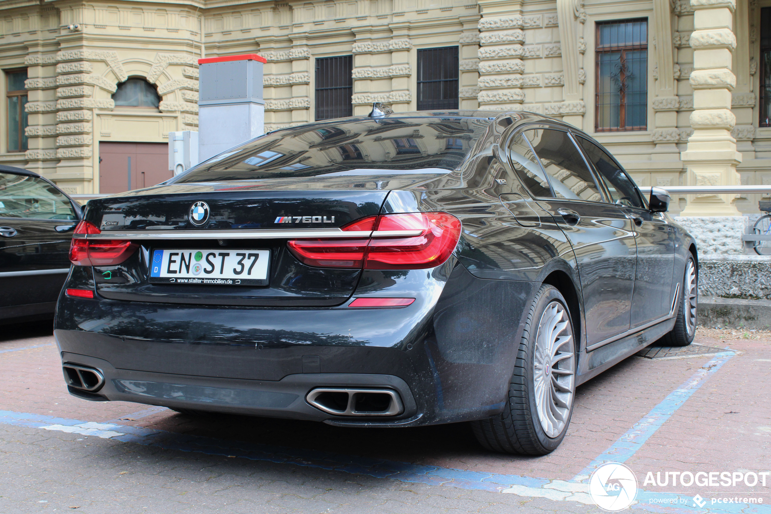 BMW M760Li xDrive