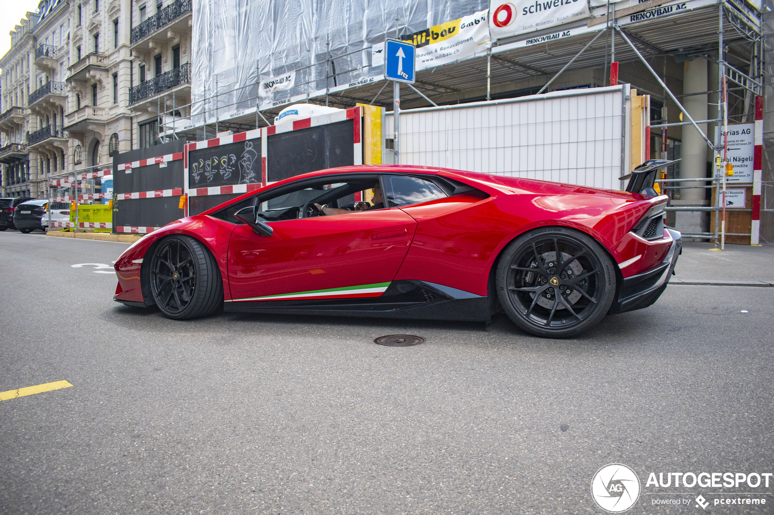 Lamborghini Huracán LP640-4 Performante