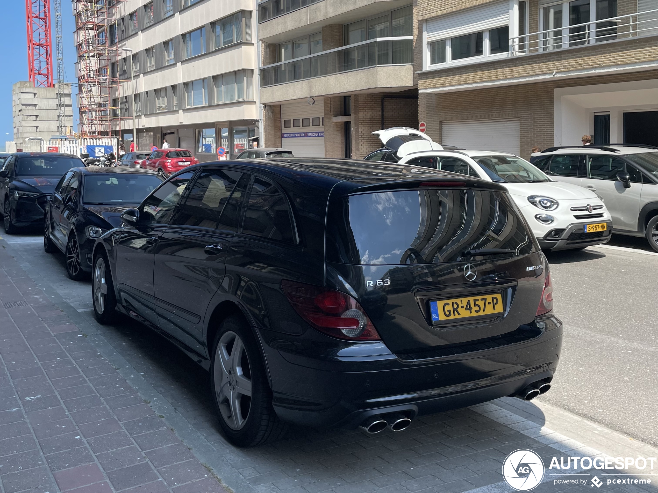 Mercedes-Benz R 63 AMG