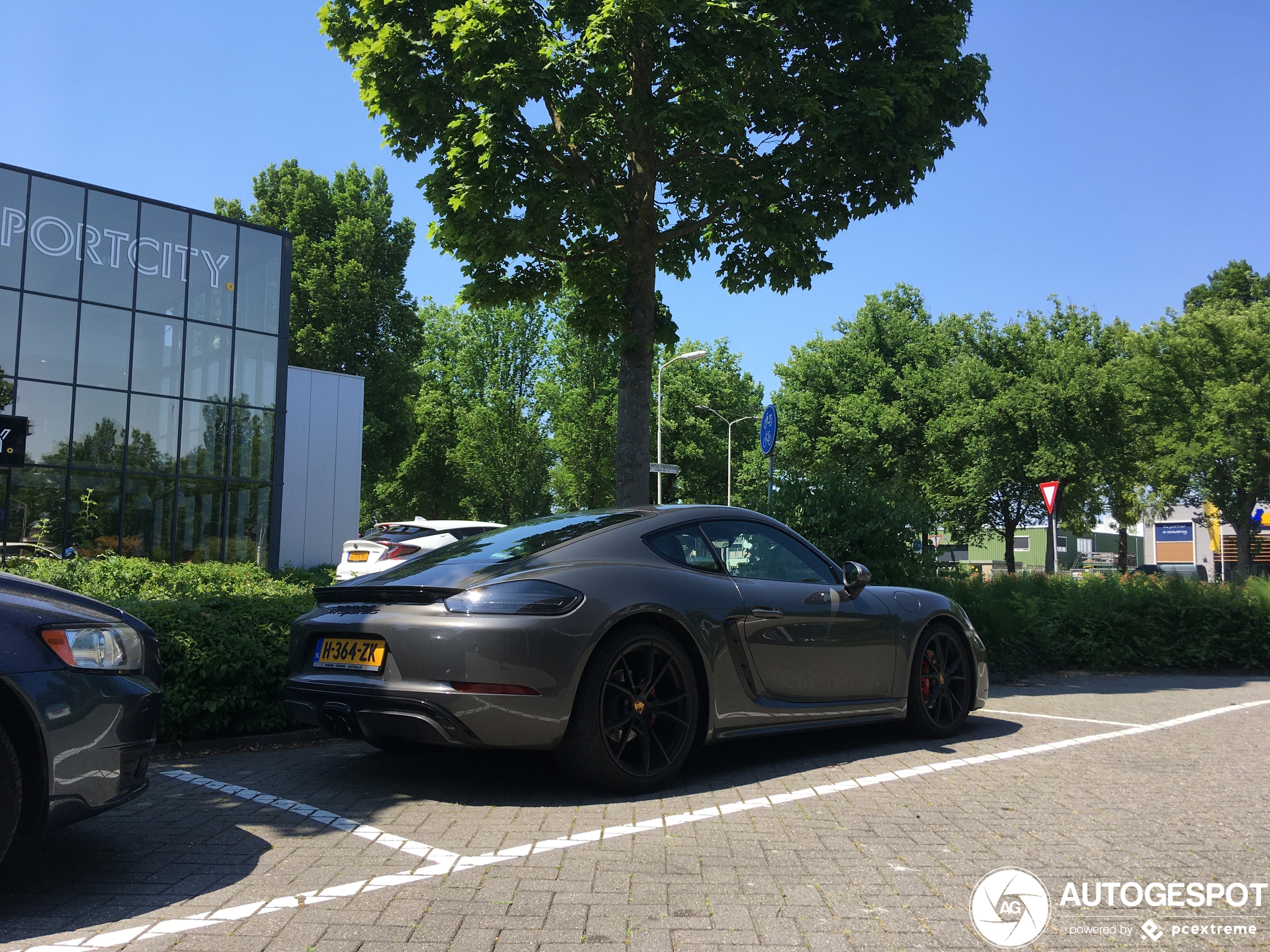 Porsche 718 Cayman GTS