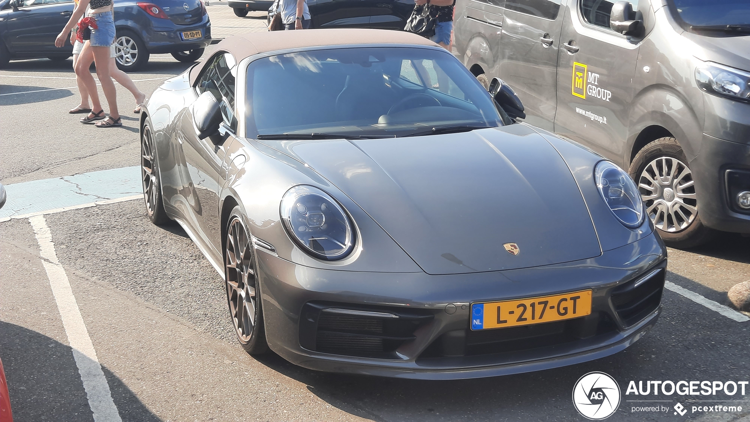 Porsche 992 Carrera 4S Cabriolet