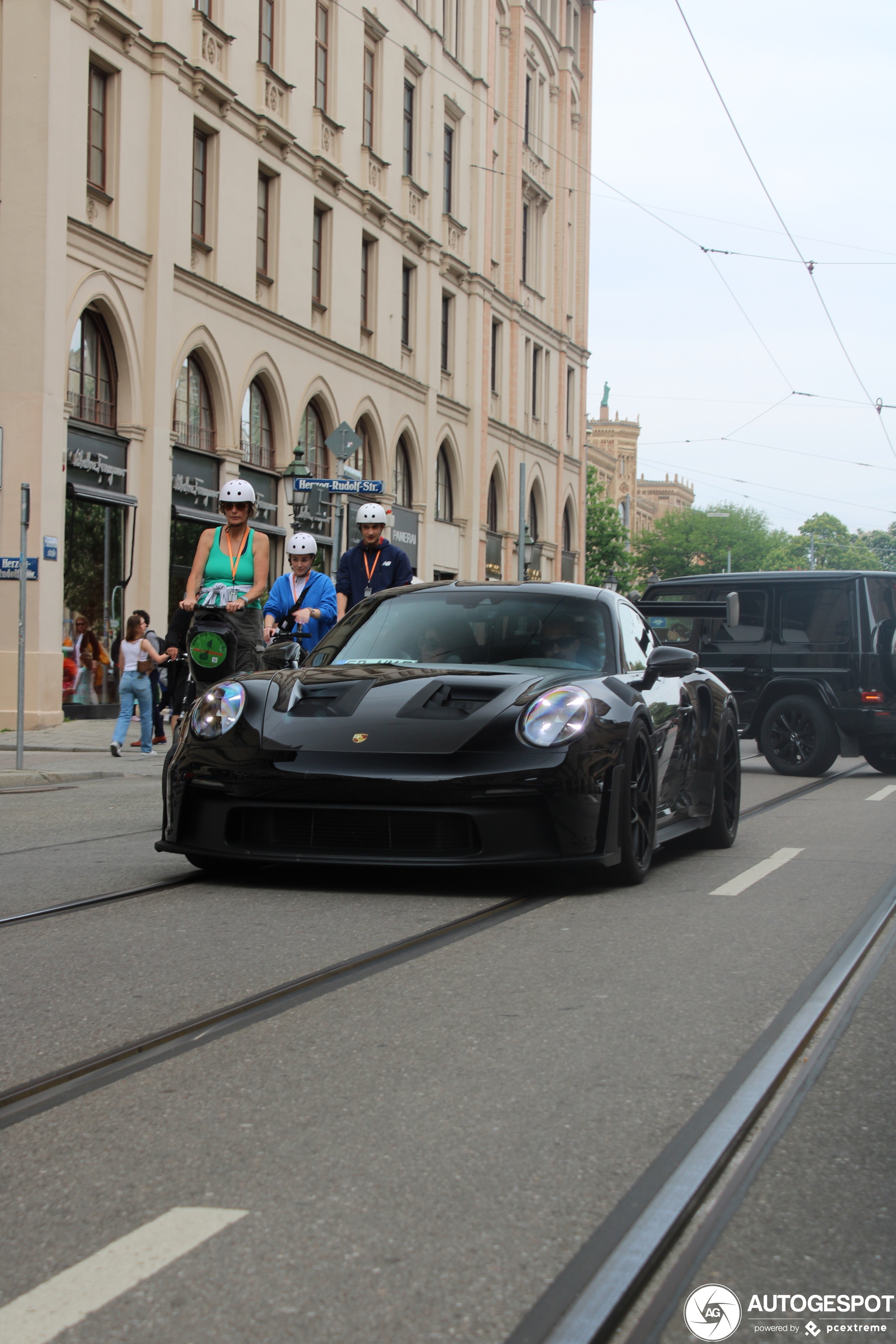 Porsche 992 GT3 RS Weissach Package