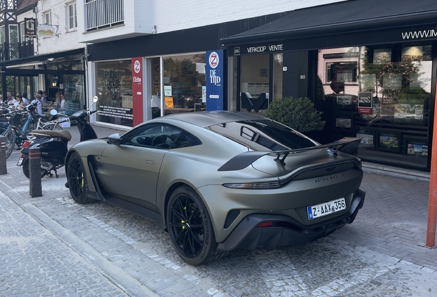 Aston Martin V12 Vantage 2023