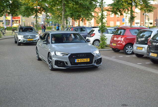 Audi RS4 Avant B9