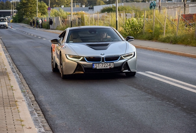 BMW i8