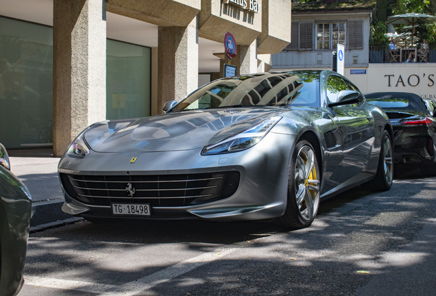 Ferrari GTC4Lusso