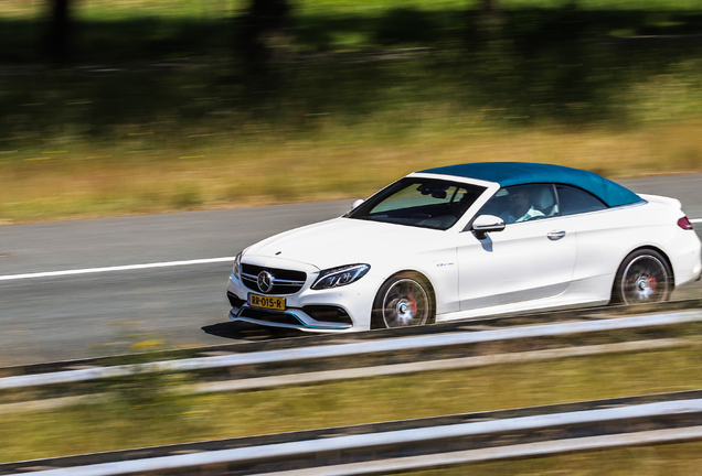 Mercedes-AMG C 63 S Convertible A205 Ocean Blue Edition