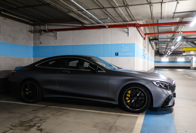 Mercedes-AMG S 63 Coupé C217 2018 Yellow Night Edition