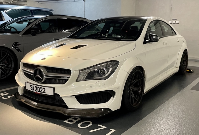 Mercedes-Benz CLA 45 AMG C117