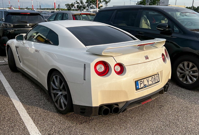 Nissan GT-R 2014