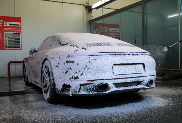 Porsche 992 Carrera GTS