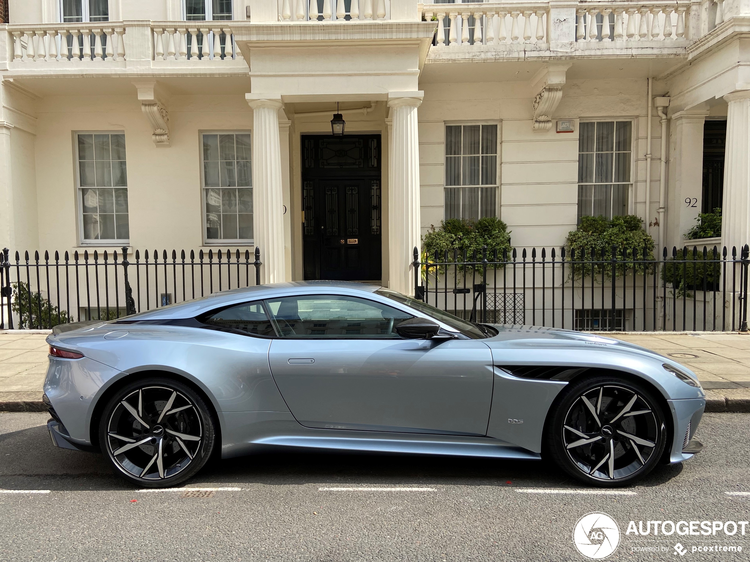 Aston Martin DBS Superleggera