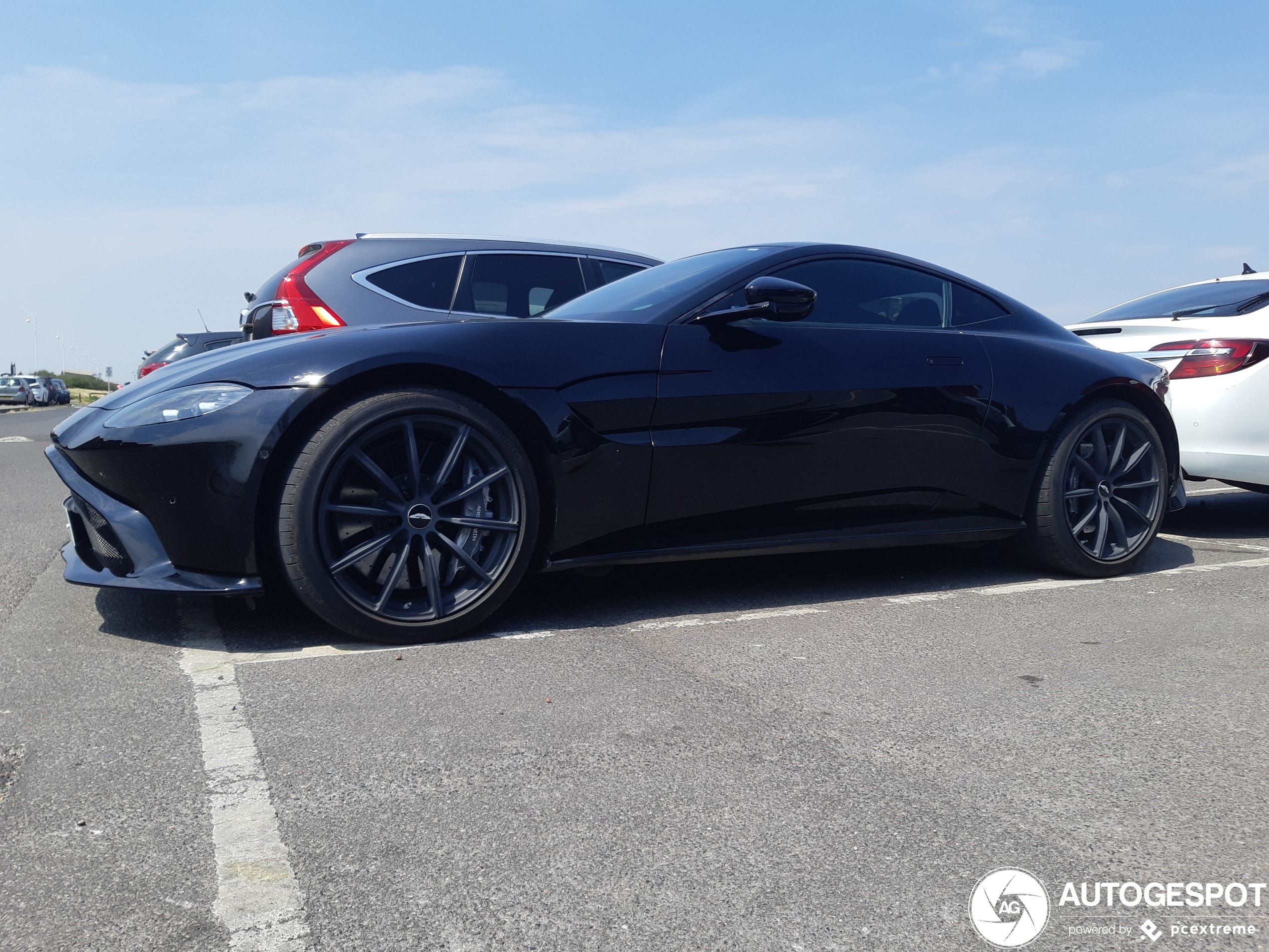 Aston Martin V8 Vantage 2018