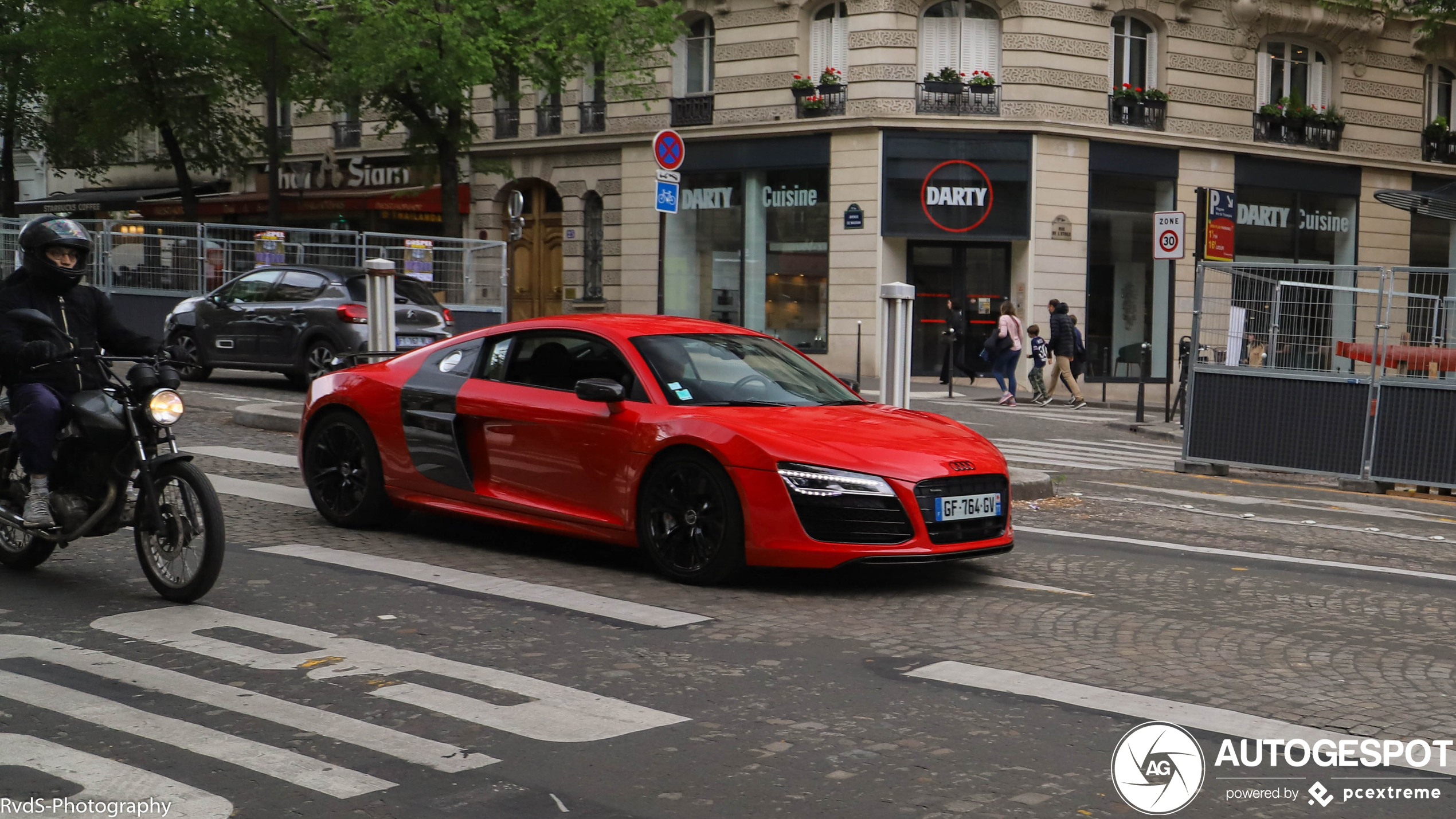 Audi R8 V10 Plus 2013