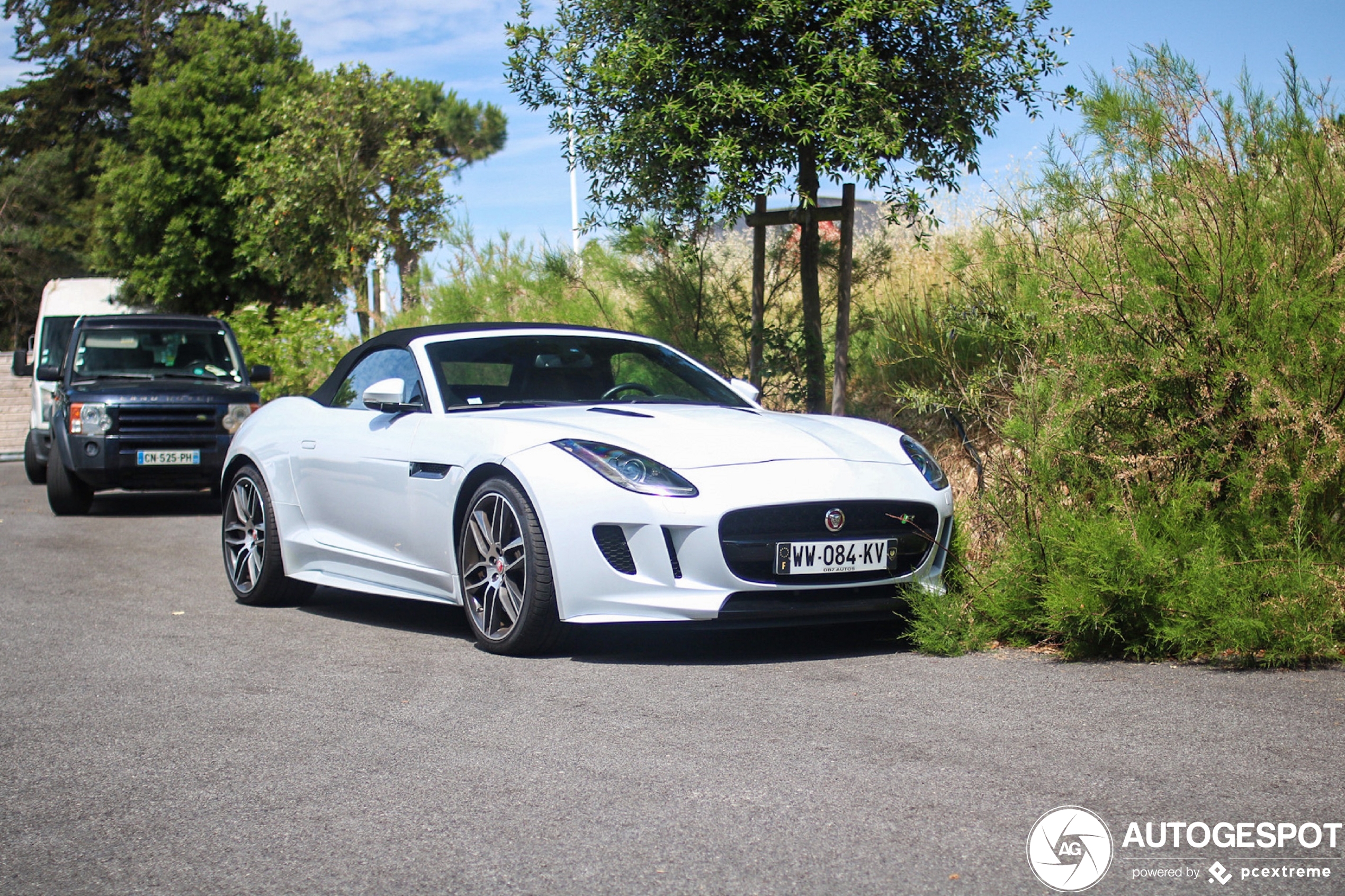 Jaguar F-TYPE R Convertible 2017