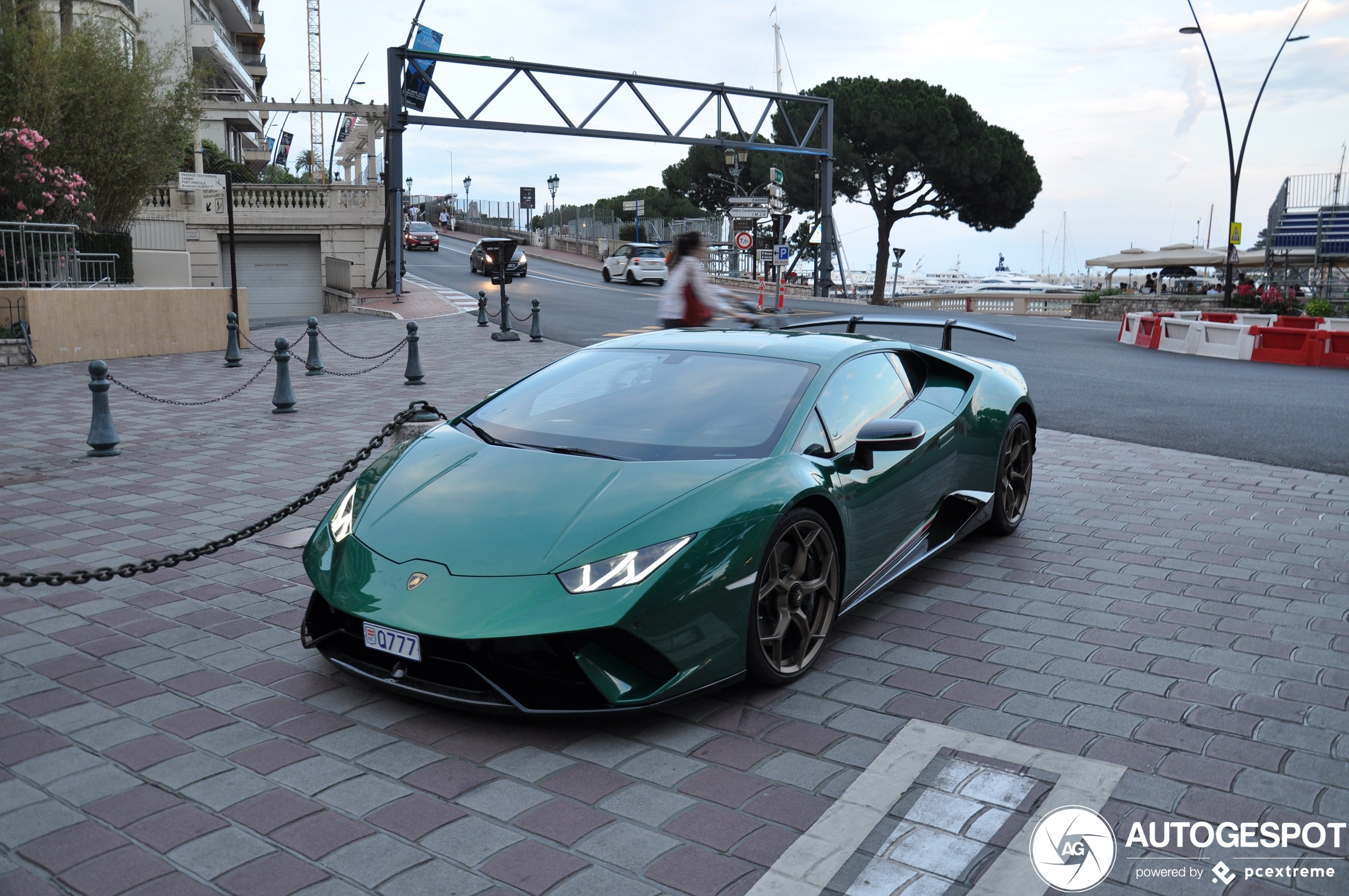 Lamborghini Huracán LP640-4 Performante