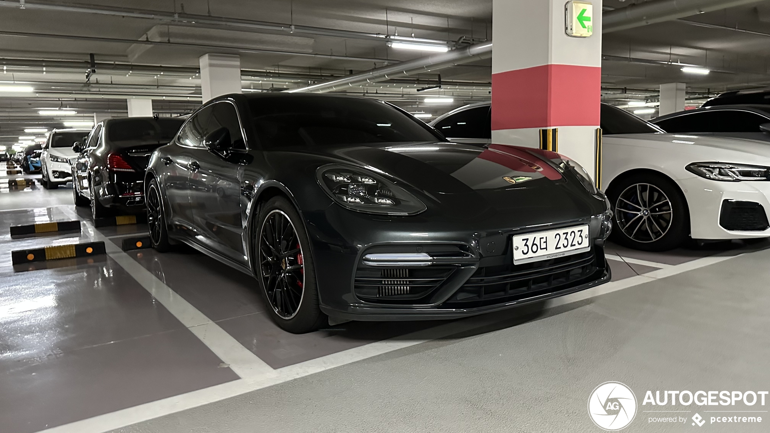 Porsche 971 Panamera Turbo