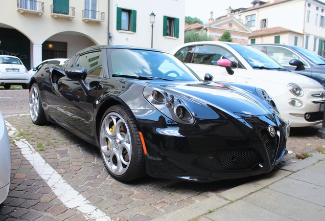 Alfa Romeo 4C Coupé