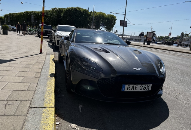 Aston Martin DBS Superleggera Volante