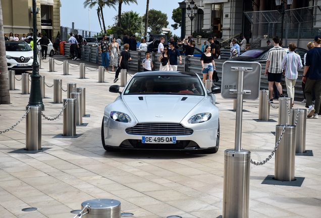 Aston Martin V8 Vantage S