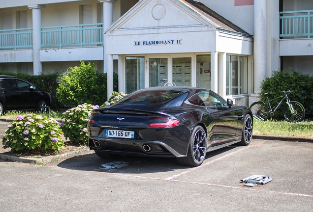 Aston Martin Vanquish 2013