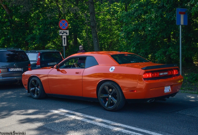 Dodge Challenger SRT-8