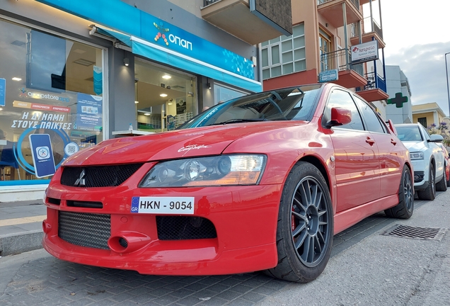 Mitsubishi Lancer Evolution IX FQ