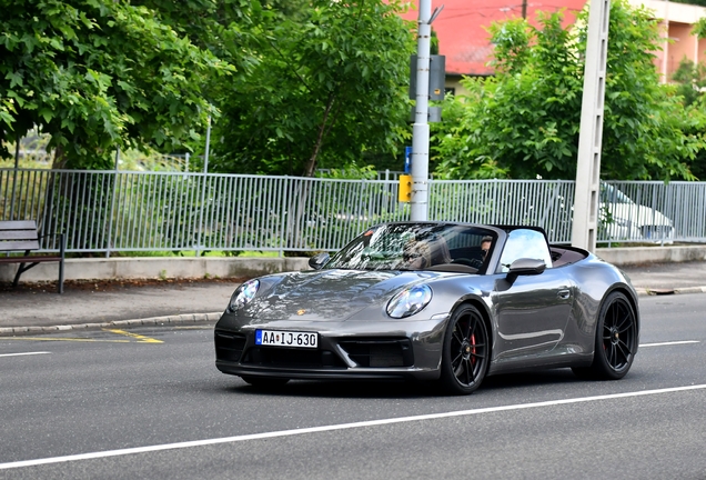 Porsche 992 Carrera 4 GTS Cabriolet