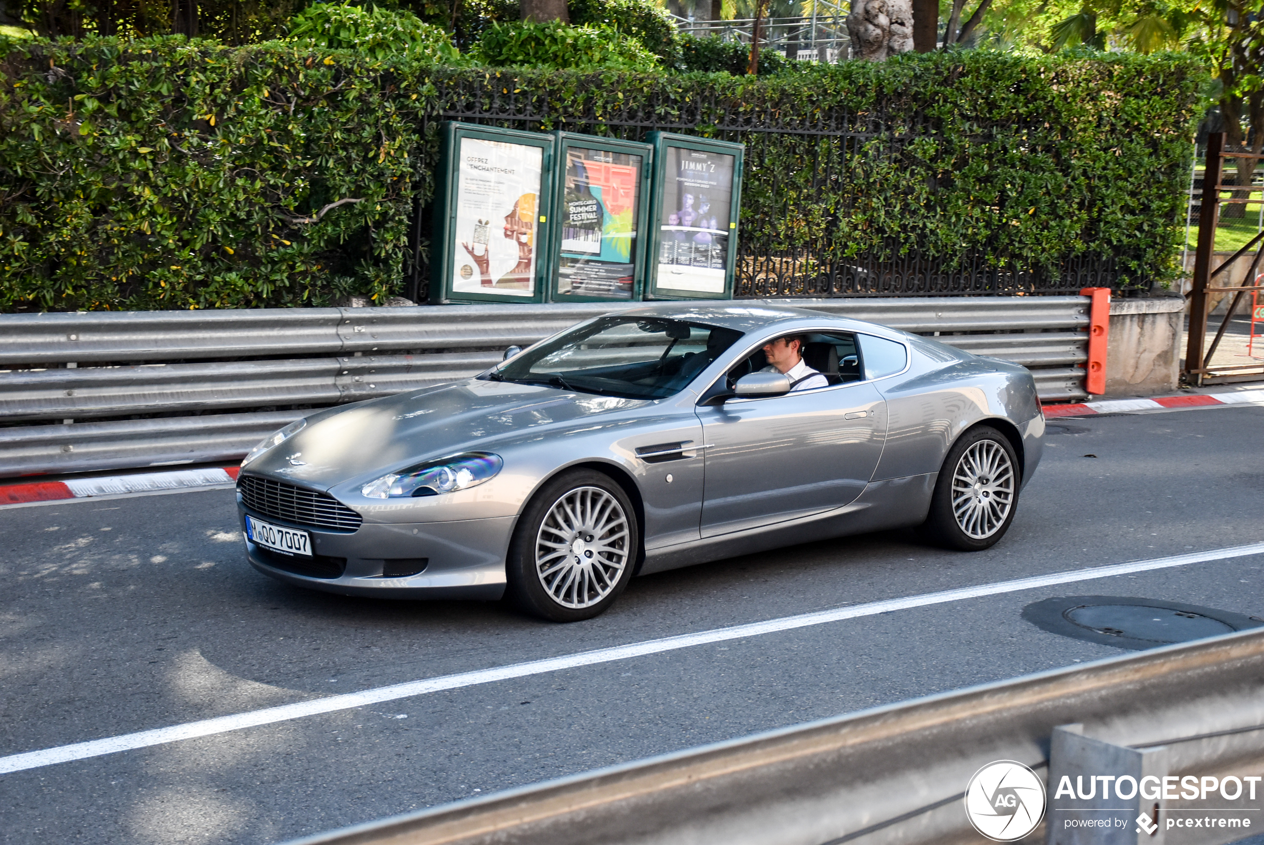 Aston Martin DB9