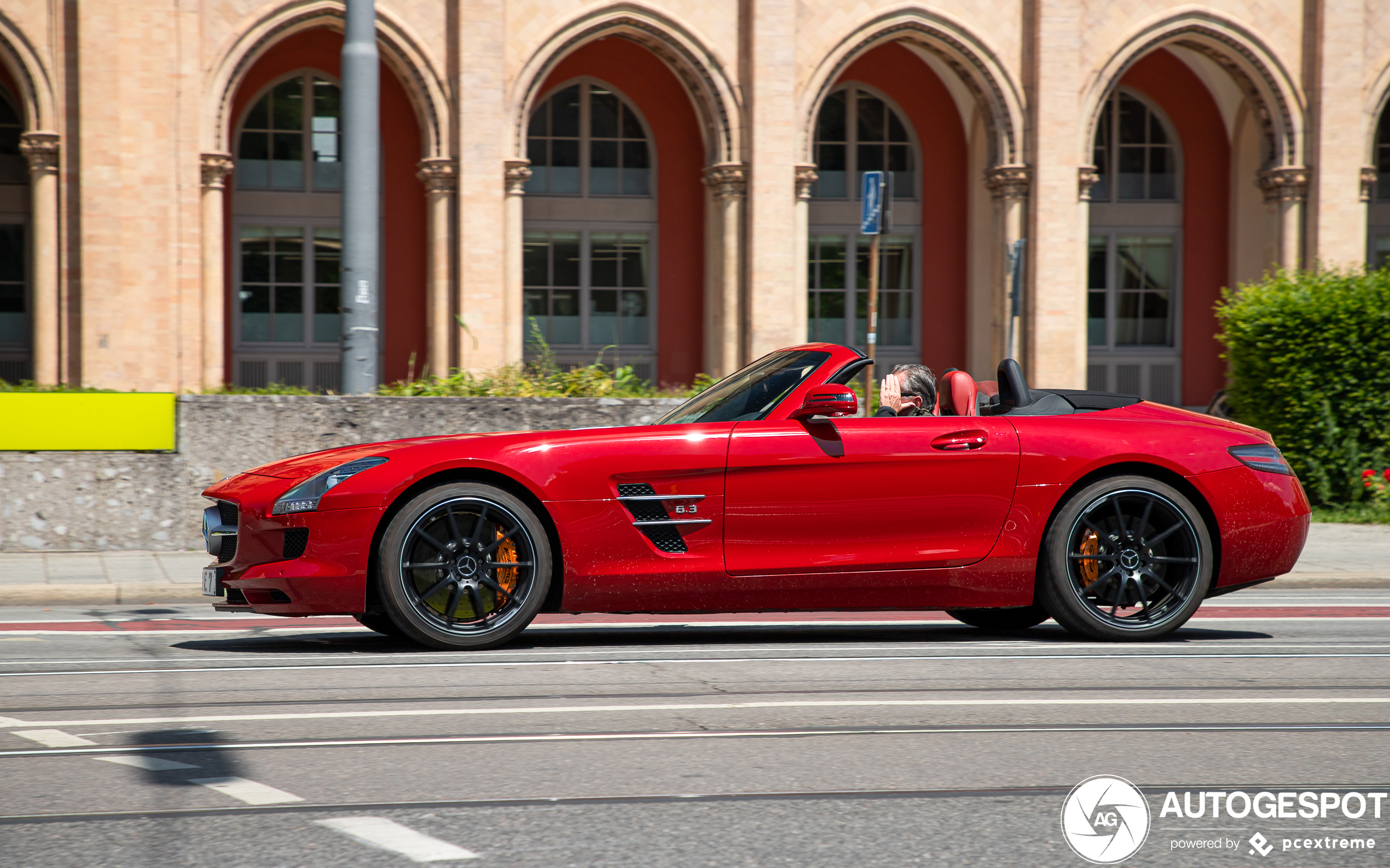 Mercedes-Benz SLS AMG Roadster