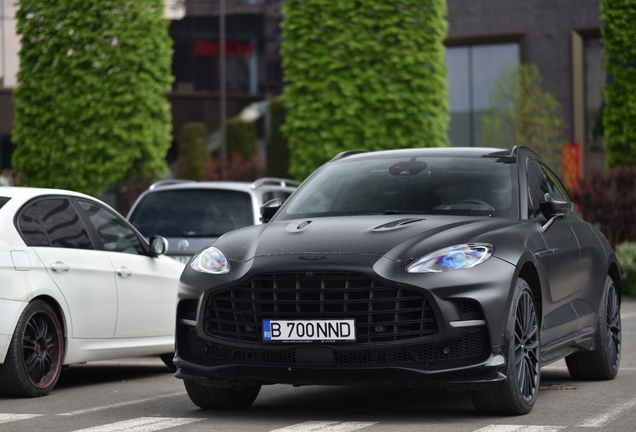 Aston Martin DBX707