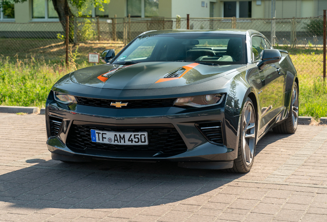 Chevrolet Camaro SS 2016 50th Anniversary