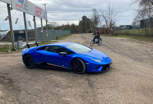 Lamborghini Huracán LP640-4 Performante