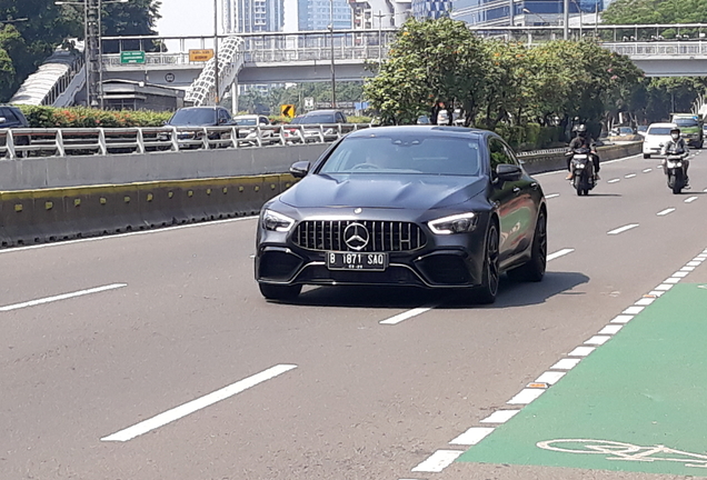 Mercedes-AMG GT 63 S X290