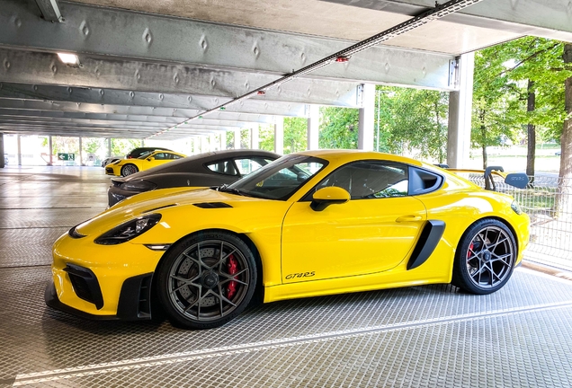 Porsche 718 Cayman GT4 RS