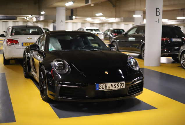 Porsche 992 Carrera 4S