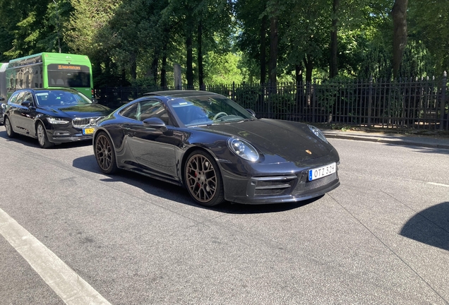 Porsche 992 Carrera 4S